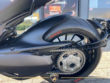Ducati Diavel 1200 Dark thumbnail 8