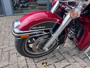 Harley-Davidson Electra Glide Ultra Classic FLHTCU thumbnail 11