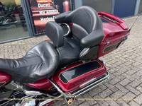 Harley-Davidson Electra Glide Ultra Classic FLHTCU thumbnail 6