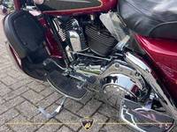 Harley-Davidson Electra Glide Ultra Classic FLHTCU thumbnail 9