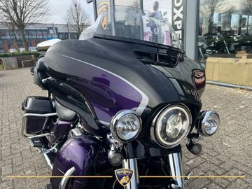 Harley-Davidson Electra Glide Ultra Limited CVO FLHTKSE thumbnail 2