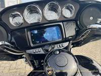 Harley-Davidson Electra Glide Ultra Limited CVO FLHTKSE thumbnail 5
