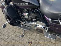 Harley-Davidson Electra Glide Ultra Limited CVO FLHTKSE thumbnail 12