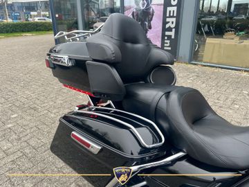 Harley-Davidson Electra Glide Ultra Limited FLHTK thumbnail 7