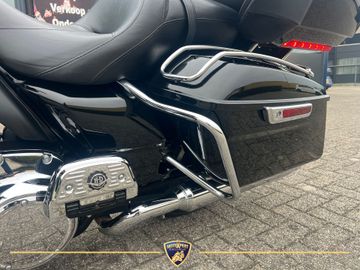 Harley-Davidson Electra Glide Ultra Limited FLHTK thumbnail 8