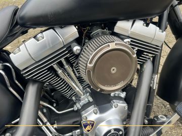 Harley-Davidson Fat Boy Lo FLSTFB thumbnail 4