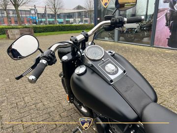 Harley-Davidson Fat Boy Lo FLSTFB thumbnail 6