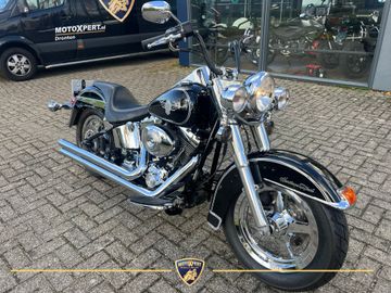 Harley-Davidson Heritage Softail Classic FLSTCI thumbnail 2