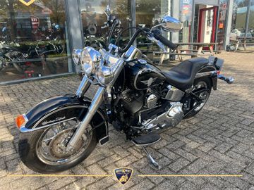 Harley-Davidson Heritage Softail Classic FLSTCI thumbnail 3