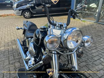 Harley-Davidson Heritage Softail Classic FLSTCI thumbnail 9