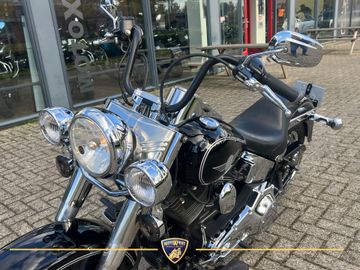 Harley-Davidson Heritage Softail Classic FLSTCI thumbnail 10