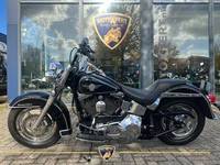 Harley-Davidson Heritage Softail Classic FLSTCI thumbnail 1
