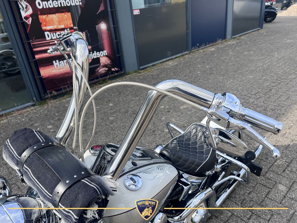 Harley-Davidson Heritage Softail Deluxe FLSTNI thumbnail 12