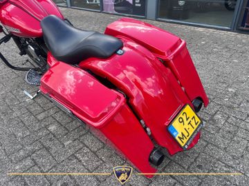 Harley-Davidson Road Glide thumbnail 11