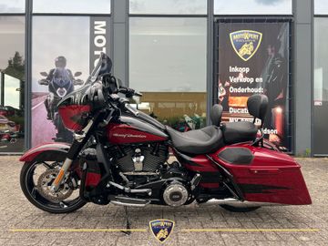 Harley-Davidson Street Glide CVO FLHXSE