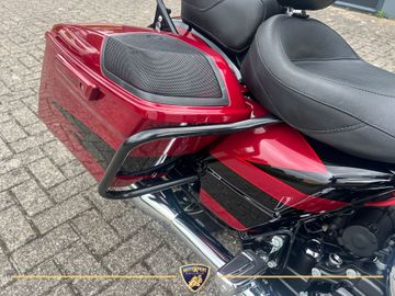 Harley-Davidson Street Glide CVO FLHXSE thumbnail 6