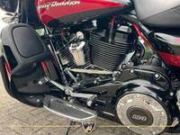 Harley-Davidson Street Glide CVO FLHXSE thumbnail 8