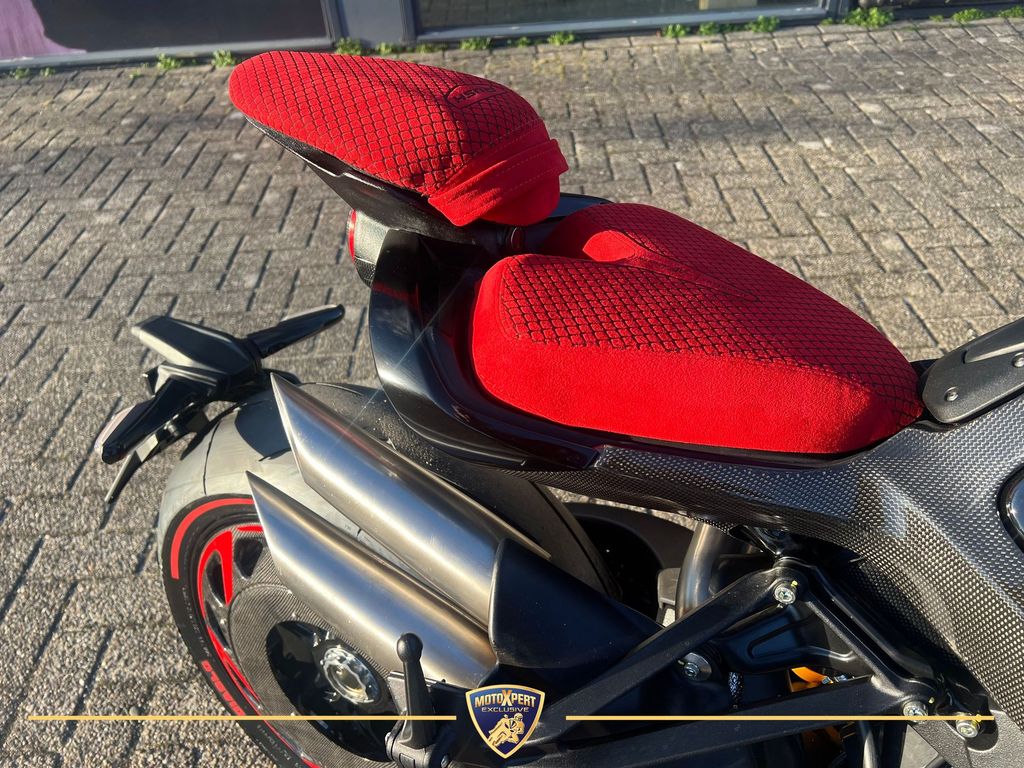 MV Agusta Brutale 1000 RR thumbnail 3